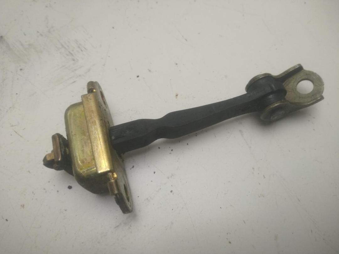 ограничитель открывания двери Nissan Micra K12 2004, хетчбэк 5 дв.