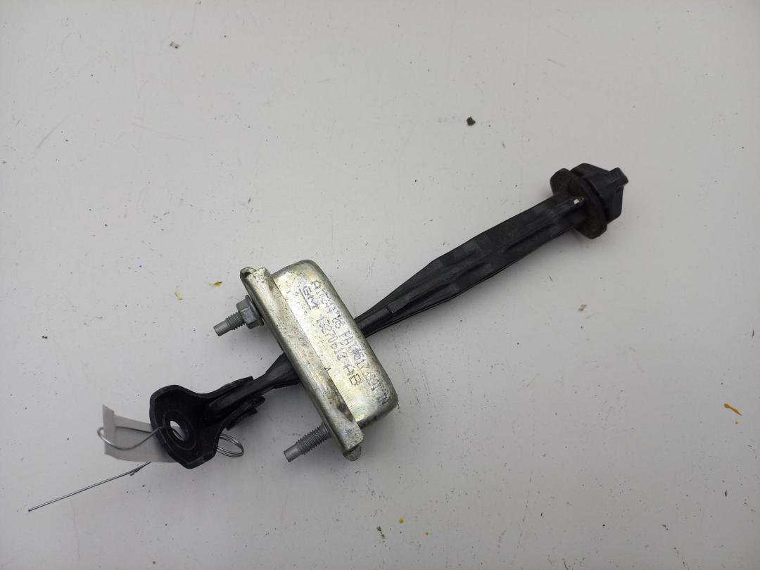 Ограничитель открывания двери задней Opel Astra J 2010, хетчбэк 5 дв., 13270612