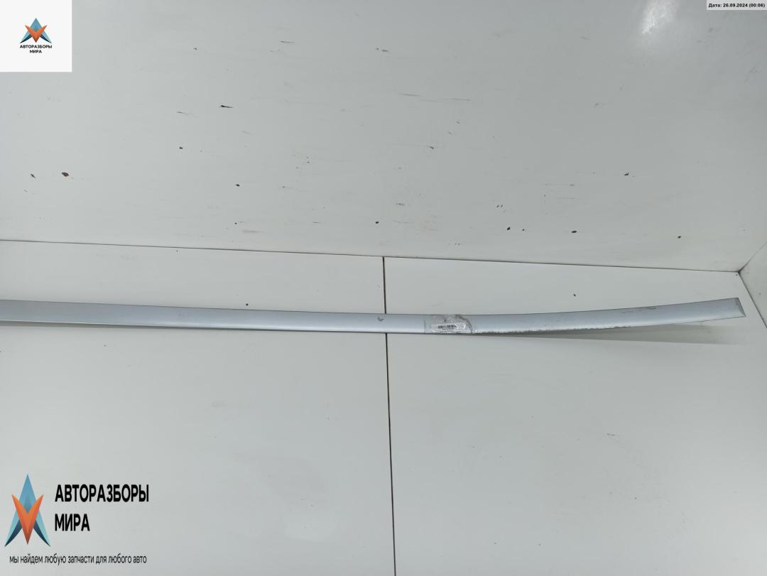 молдинг двери передней левой Audi A6 4B/C5 1999, 2.4 л., бензин, МКПП, серый, универсал, 4B0853953A - фото №1