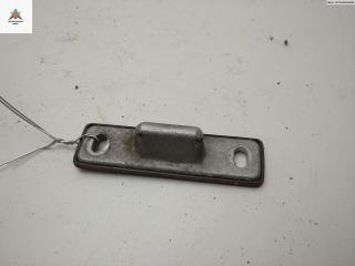 ответная часть (скоба) замка двери Mercedes-Benz Vito-1 W638 2003, 2.2 л., дизель, АКПП, серый, микроавтобус