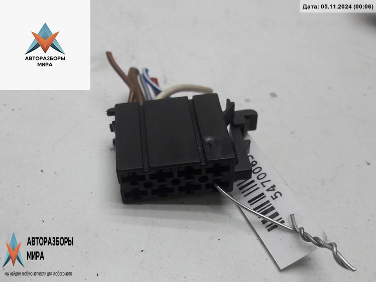 разъем (фишка) проводки Volkswagen Passat B4 1996, 1.8 л., бензин, МКПП, зелёный, универсал, 1H0035447 - фото №1