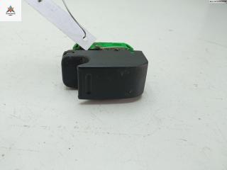 кнопка стеклоподъемника переднего левого Toyota Aygo 1 поколение 2007, 1.0 л., бензин, МКПП, красный, хетчбэк 5 дв., 848100HC10A