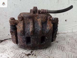 суппорт передний правый Subaru Legacy 3 поколение 2000, 2.0 л., бензин, МКПП, красный, седан