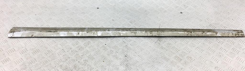 молдинг двери передней левой Mercedes-Benz C W203 2006, 1.8 л., бензин, МКПП, серый, хетчбэк 3 дв.