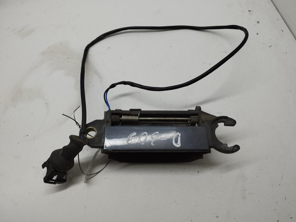 ручка наружная передняя левая Audi A4 B5 1996, 1.9 л., дизель, МКПП, чёрный, универсал, 8D0837205D
