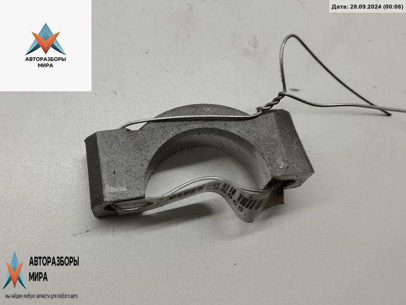 постель распредвала (бугель) Audi A6 4B/C5 1999, 2.5 л., дизель, МКПП, синий, универсал, 451B - фото №1