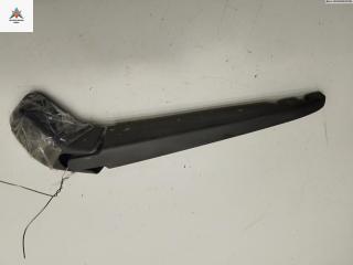 Щеткодержатель (поводок стеклоочистителя) задний Ford Focus 2 поколение 2005, 1.6 л., i, бензин, МКПП, чёрный, хетчбэк 5 дв.