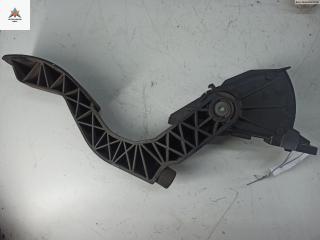 педаль Audi A6 4B/C5 1999, 2.4 л., бензин, МКПП, серый, универсал, 8D1721523A