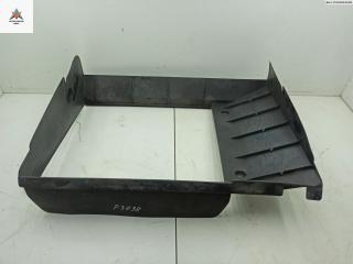 диффузор вентилятора Renault Megane 1 поколение 1996, 1.6 л., бензин, МКПП, красный, хетчбэк 5 дв., 7700840130