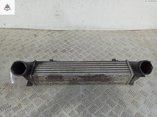 радиатор интеркулера BMW 1 серия E81/E82/E87/E88 2006, 2.0 л., дизель, МКПП, чёрный, хетчбэк 5 дв., 7524916