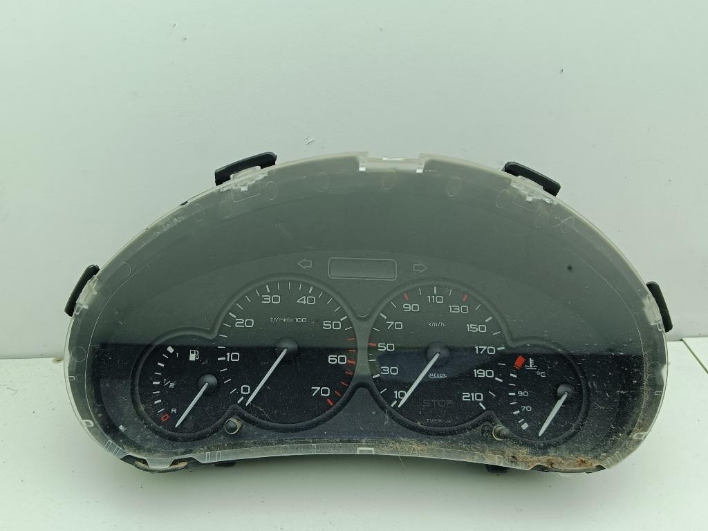приборная панель Citroen Berlingo 2006, 1.6 л., дизель, МКПП, серый, фургон, 9659364180