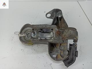 крепление стабилизатора / втулки стабилизатора Audi A4 B5 1997, 1.8 л., Ti, бензин, МКПП, серый, седан, 4B0199352