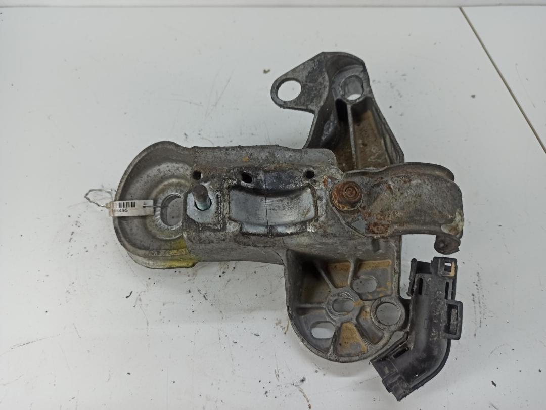 крепление стабилизатора / втулки стабилизатора Audi A4 B5 1997, 1.8 л., Ti, бензин, МКПП, серый, седан, 4B0199352