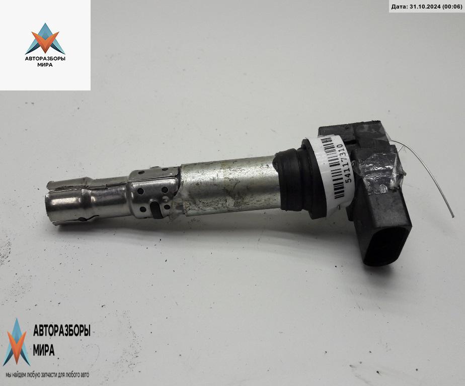 катушка зажигания Volkswagen Golf 4 поколение 2001, 1.6 л., бензин, МКПП, зелёный, хетчбэк 5 дв. - фото №1