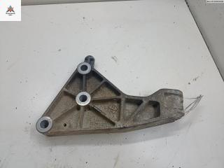 кронштейн КПП Opel Astra H/Family [рестайлинг] 2005, 1.8 л., бензин, МКПП, красный, хетчбэк 5 дв., 13174501