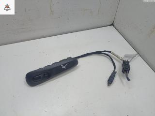 кнопка стеклоподъемника переднего правого Opel Omega B 1998, 2.0 л., бензин, МКПП, белый, седан, 90457357