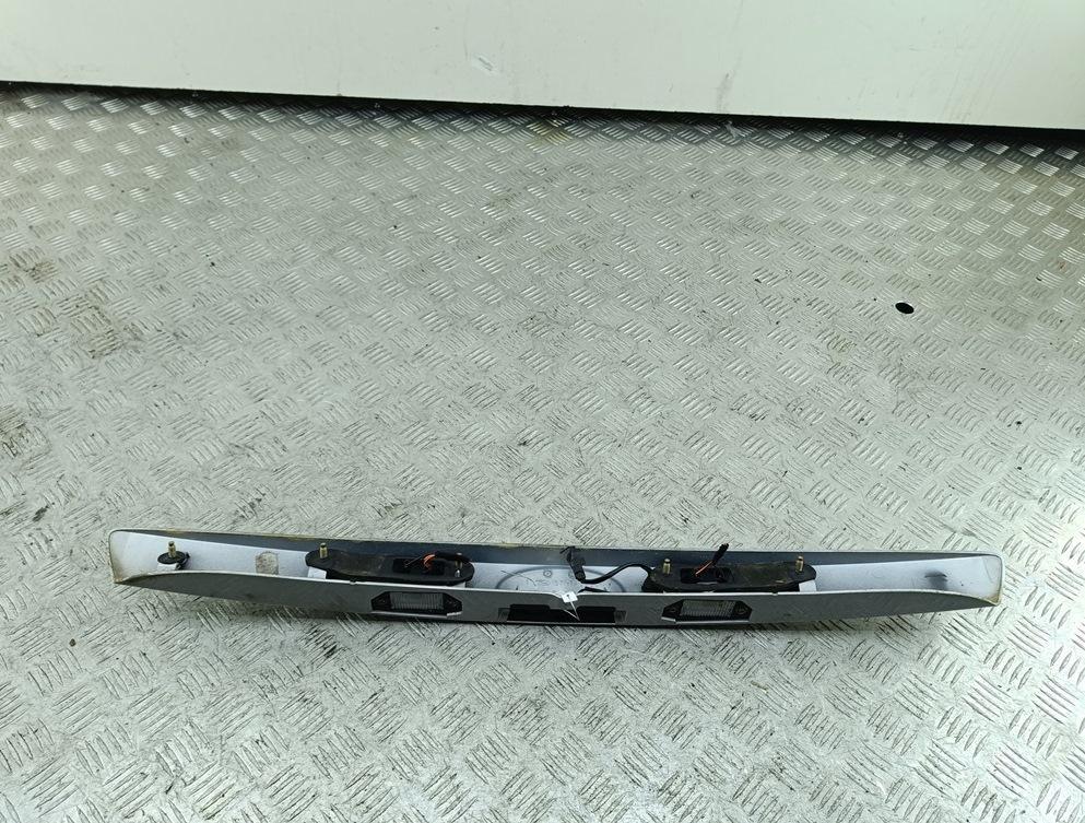 накладка подсветки номера Ford Mondeo III 2002, 2.5 л., бензин, МКПП, серый, хетчбэк 5 дв., 1S71F43400AF