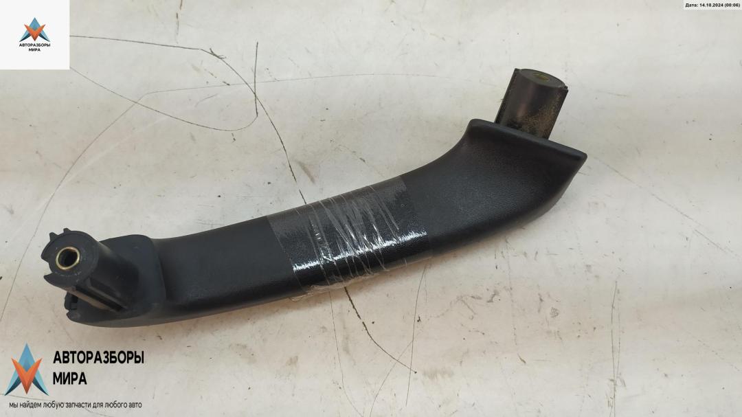 ручка внутренняя передняя правая Volkswagen Passat B3 1991, 1.8 л., бензин, МКПП, серый, универсал - фото №1