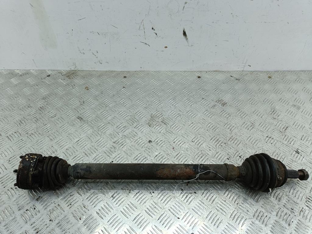полуось передняя правая (приводной вал, ШРУС) Volkswagen Golf-3 1993, 1.4 л., бензин, МКПП, синий, хетчбэк 5 дв.