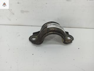 крепление стабилизатора / втулки стабилизатора Audi A4 B5 1997, 1.8 л., Ti, бензин, МКПП, серый, седан, 4D0411336D