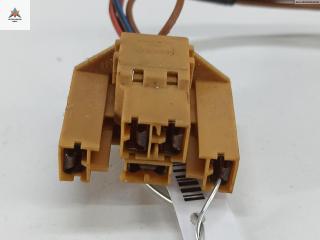 разъем (фишка) проводки Audi A8 D2/4D [рестайлинг] 2000, 3.7 л., бензин, АКПП, серый, седан, 443972995