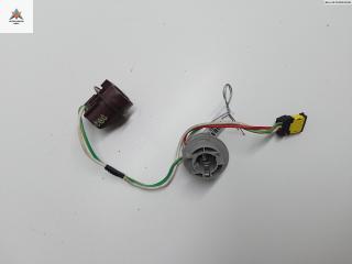 Патрон лампы фонаря Peugeot 607 1 поколение 2001, 2.2 л., дизель, МКПП, чёрный, седан, 9636854580