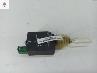 активатор замка багажника Audi A6 4B/C5 1999, 2.4 л., бензин, МКПП, серый, универсал, 4B9965115