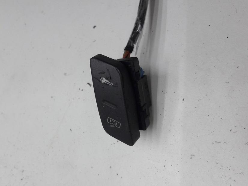 кнопка центрального замка Volkswagen Jetta 2005, 2.5 л., бензин, АКПП, синий, седан, 1K0962126