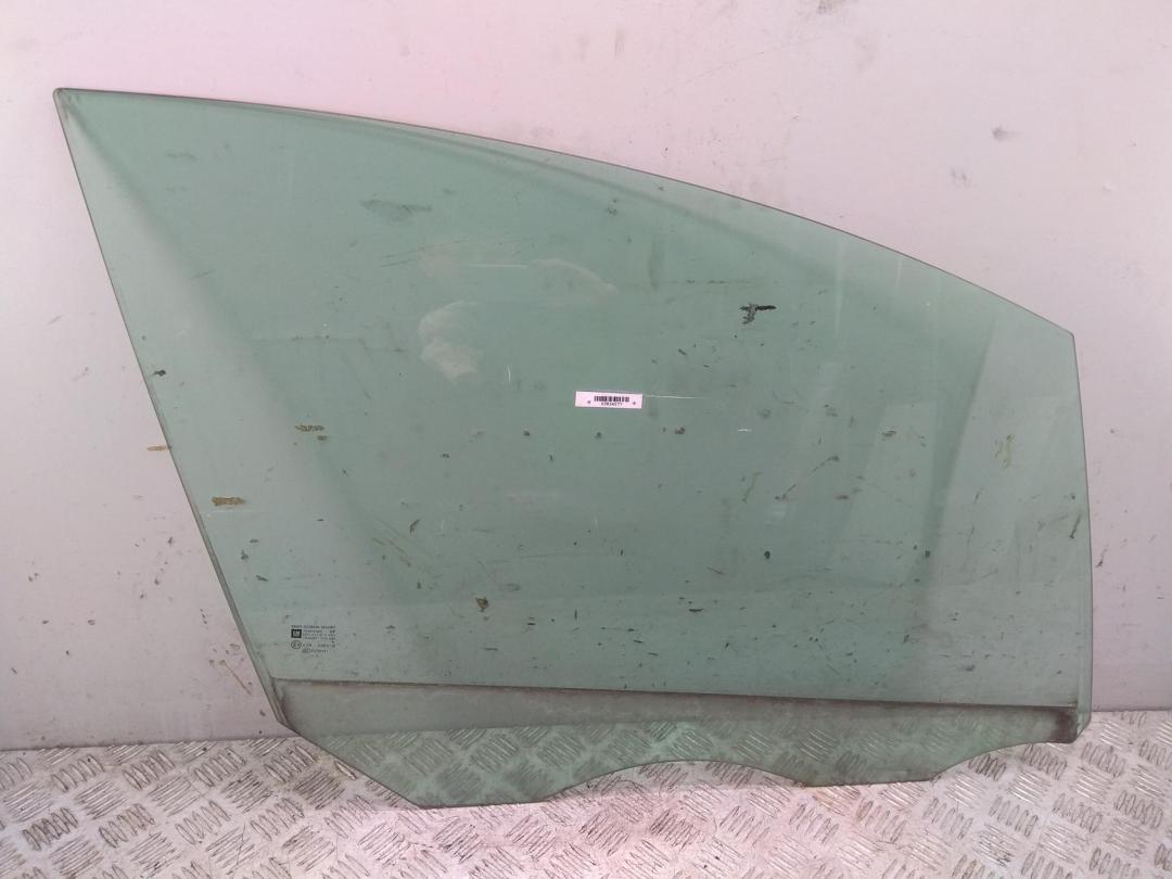 стекло двери передней правой Opel Meriva B 2012, 1.4 л., бензин, МКПП, белый, минивэн, 13270977