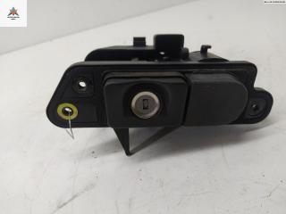 кнопка открытия багажника Mercedes-Benz S-Класс W220 2000, 4.0 л., дизель, АКПП, чёрный, седан, 2208210751