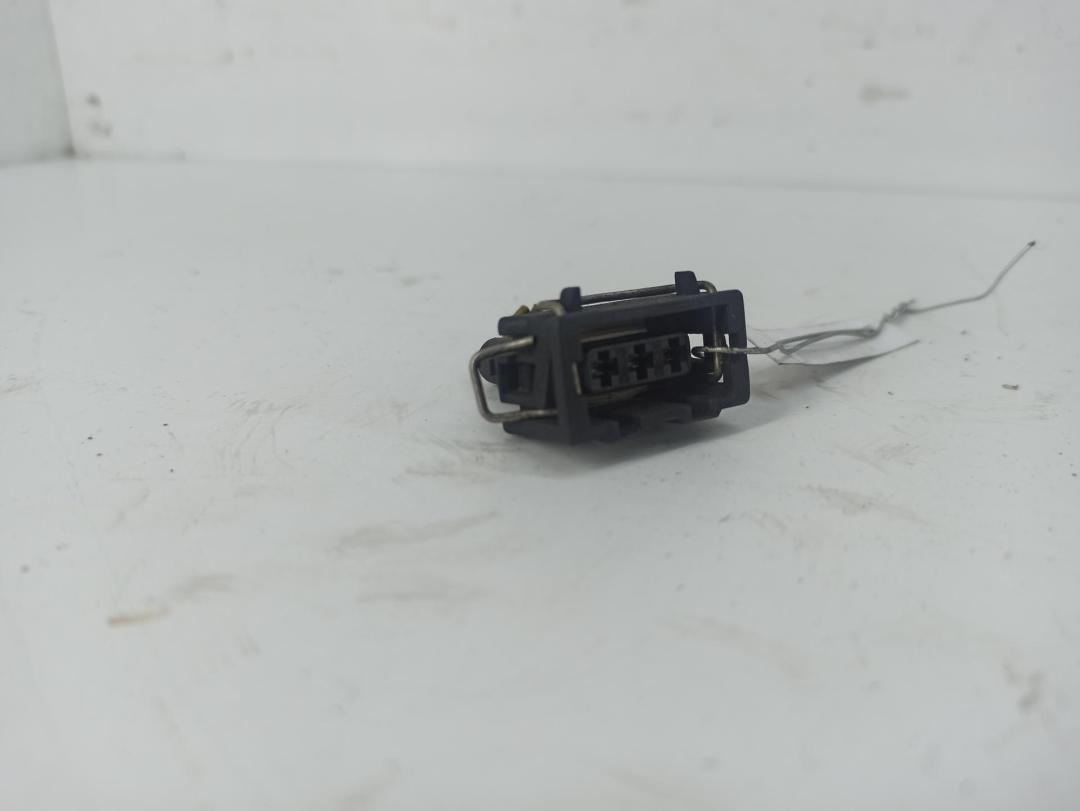разъем (фишка) проводки Audi A4 B5 1996, 1.8 л., Ti, бензин, МКПП, красный, универсал, 357972753