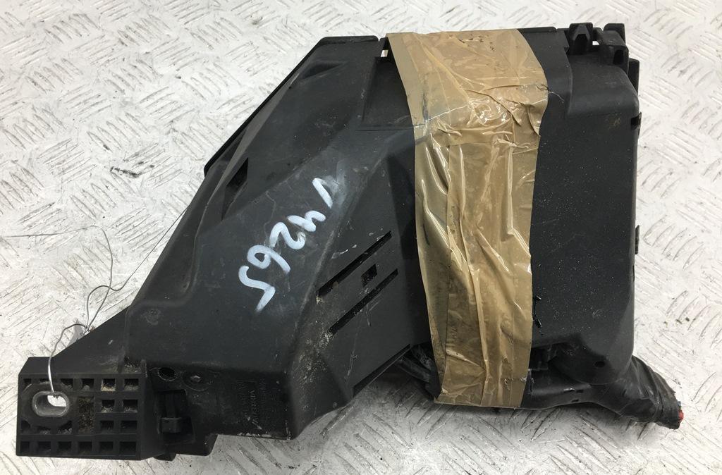 блок предохранителей Ford S-Max 1 поколение 2007, 2.0 л., дизель, МКПП, серый, минивэн, 6G4T14A076CA - фото №1