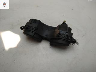 кнопка обогрева заднего стекла Ford Focus 1 поколение [рестайлинг] 2001, 1.6 л., i, бензин, МКПП, синий, хетчбэк 3 дв., 98AG19A945CH