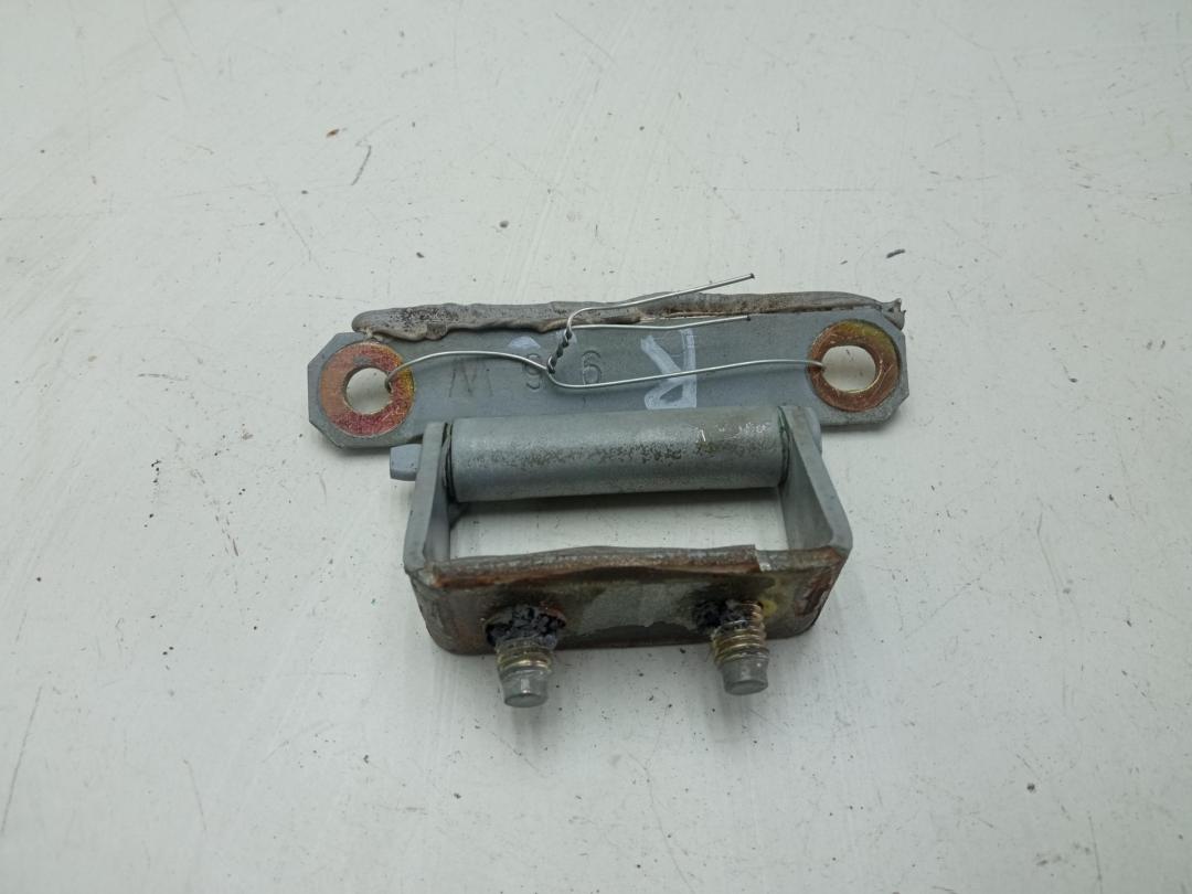 петля крышки багажника Nissan Primera P11 1999, серый, универсал