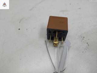 реле (прочие) Opel Vectra C [рестайлинг] 2005, 1.9 л., дизель, МКПП, серый, универсал, 0332209136