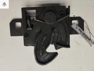 замок капота Volkswagen Sharan 1 поколение [рестайлинг] 2002, 2.0 л., бензин, МКПП, красный, минивэн, 7M3823509