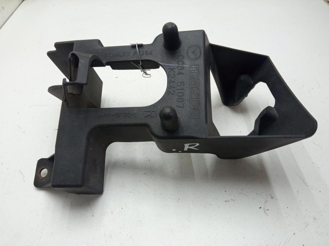 кронштейн (крепление) Mazda 5 2006, 2.0 л., бензин, МКПП, синий, минивэн, CC6451067