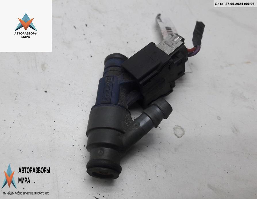 форсунка Skoda Octavia mk1 (A4 1U) 2000, 2.0 л., бензин, МКПП, зелёный, универсал, 06A906031C - фото №1