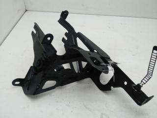 кронштейн (крепление) Volkswagen Passat B5 1998, 1.8 л., бензин, МКПП, серый, универсал, 8E0614119