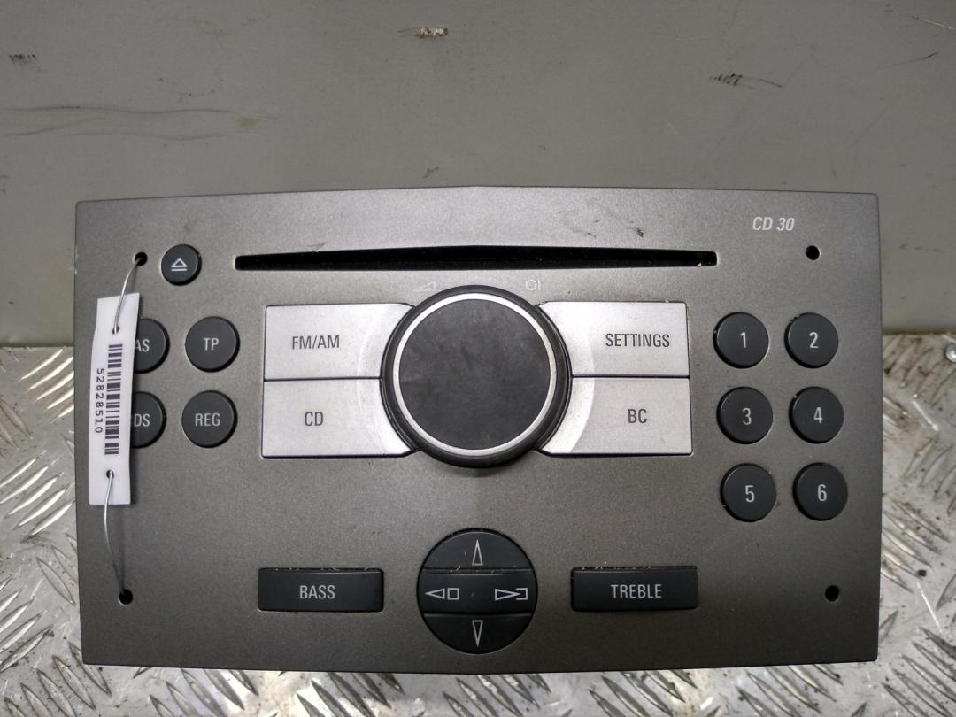 магнитола Opel Zafira B 2006, 1.9 л., дизель, МКПП, серый, минивэн, 13190856