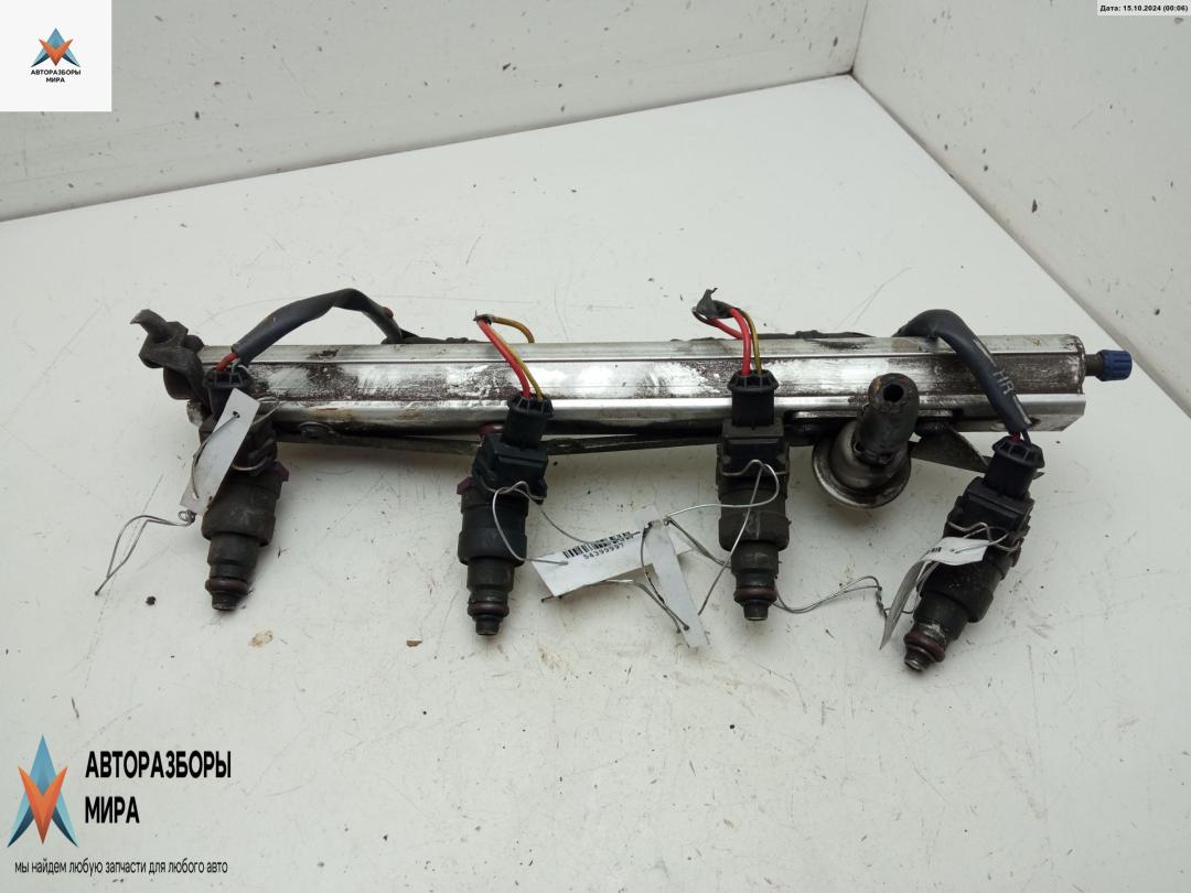 форсунка Volvo S40 1 поколение 1998, 1.8 л., бензин, МКПП, зелёный, универсал, 9125118 - фото №1