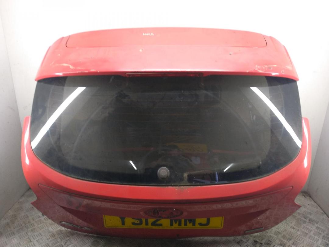 крышка багажника Ford Focus III 2012, красный, хетчбэк 5 дв.