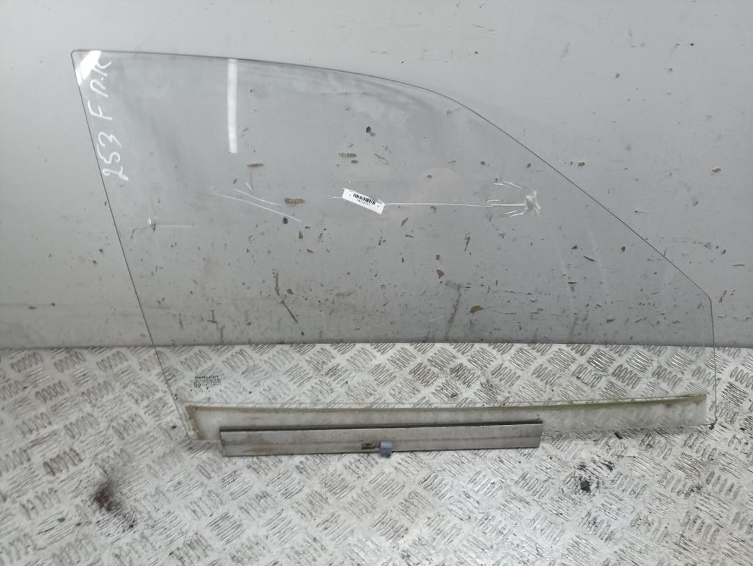 стекло двери передней правой Opel Astra F 1992, 1.8 л., бензин, АКПП, красный, хетчбэк 5 дв.