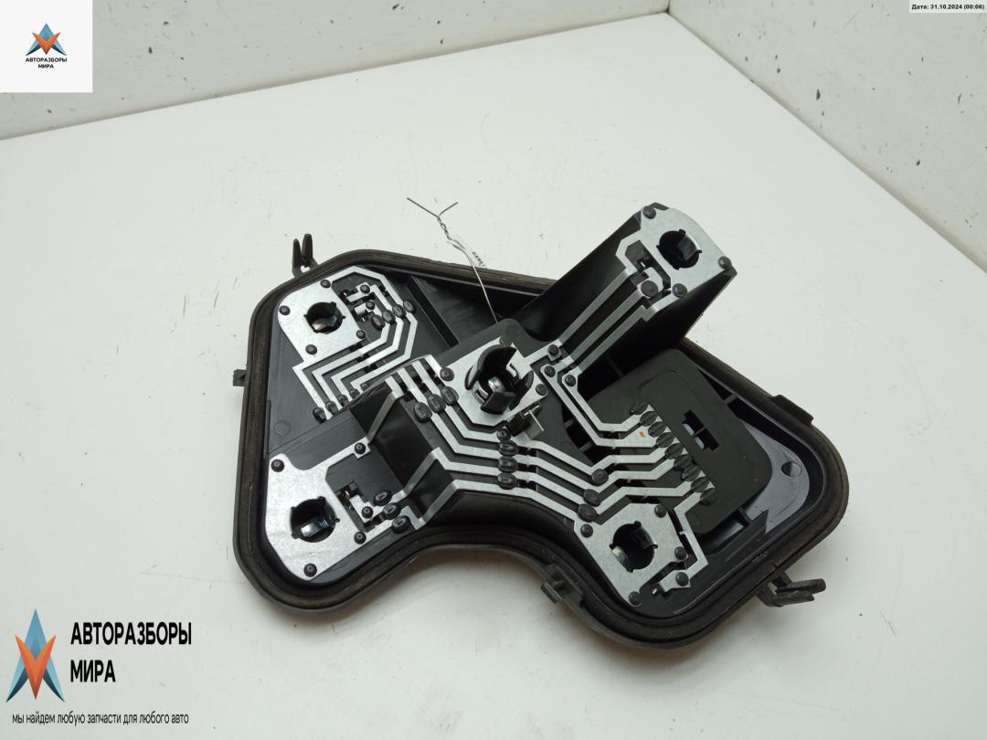 панель заднего левого фонаря Fiat Stilo 1 поколение 2002, 1.6 л., бензин, МКПП, красный, хетчбэк 3 дв., 281521 - фото №1