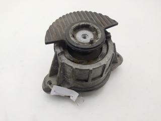подушка крепления двигателя Mercedes-Benz C W204 2007, 1.8 л., бензин, МКПП, чёрный, седан, 2042400117