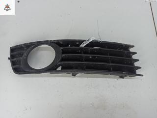 заглушка (решетка) в бампер Audi A4 B6 2002, 2.0 л., бензин, АКПП, серый, универсал, 8E0807682A