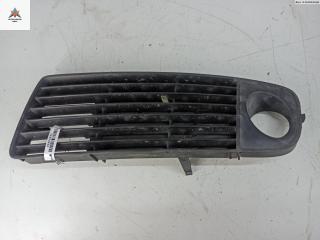 заглушка (решетка) в бампер Audi A6 4B/C5 1999, 2.4 л., бензин, МКПП, серый, универсал, 4B0807681J