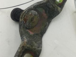 кронштейн (крепление) Ford Mondeo 2 поколение 2000, 2.0 л., бензин, АКПП, красный, универсал