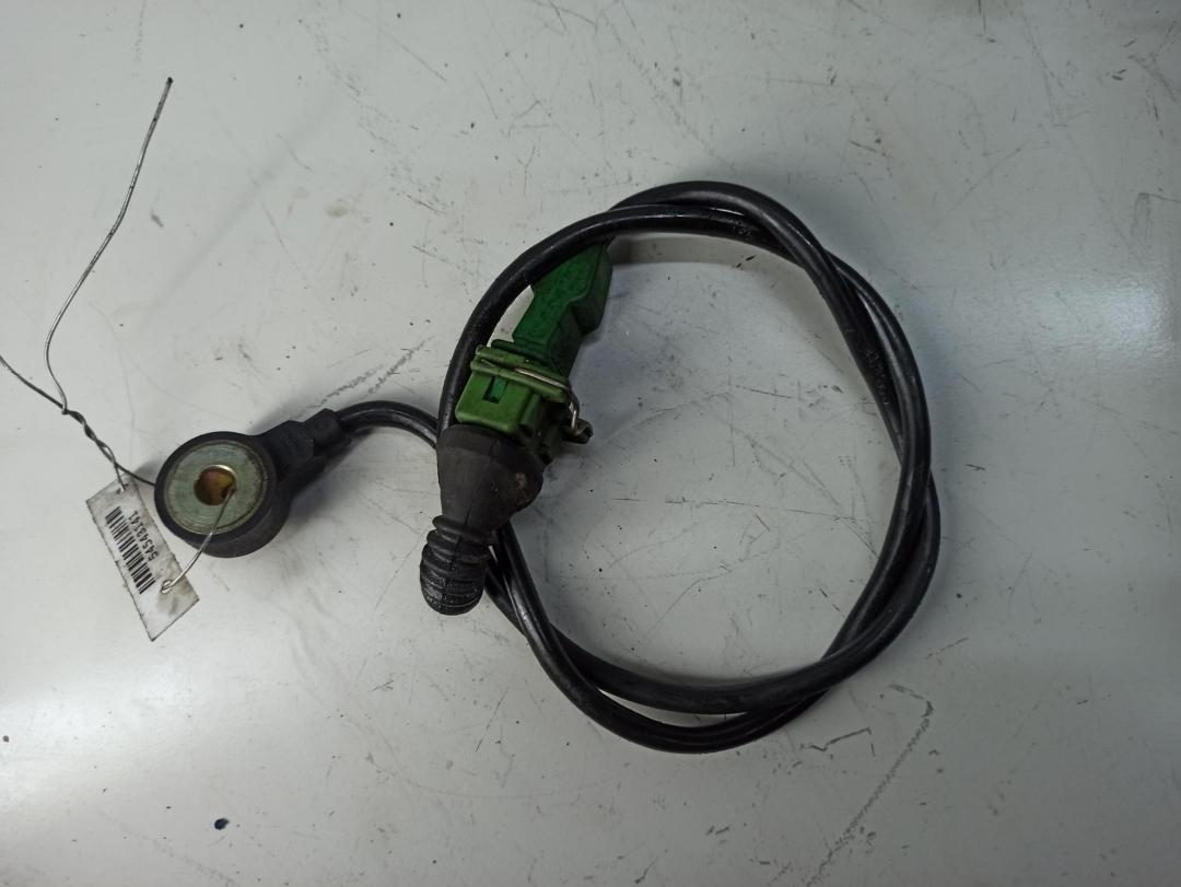 датчик детонации Audi A4 B5 1997, 1.8 л., Ti, бензин, МКПП, синий, универсал, 054905377H