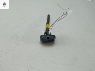 форсунка омывателя лобового стекла Toyota Corolla 9 поколение (E120/E130) 2002, 1.6 л., бензин, МКПП, чёрный, хетчбэк 3 дв.